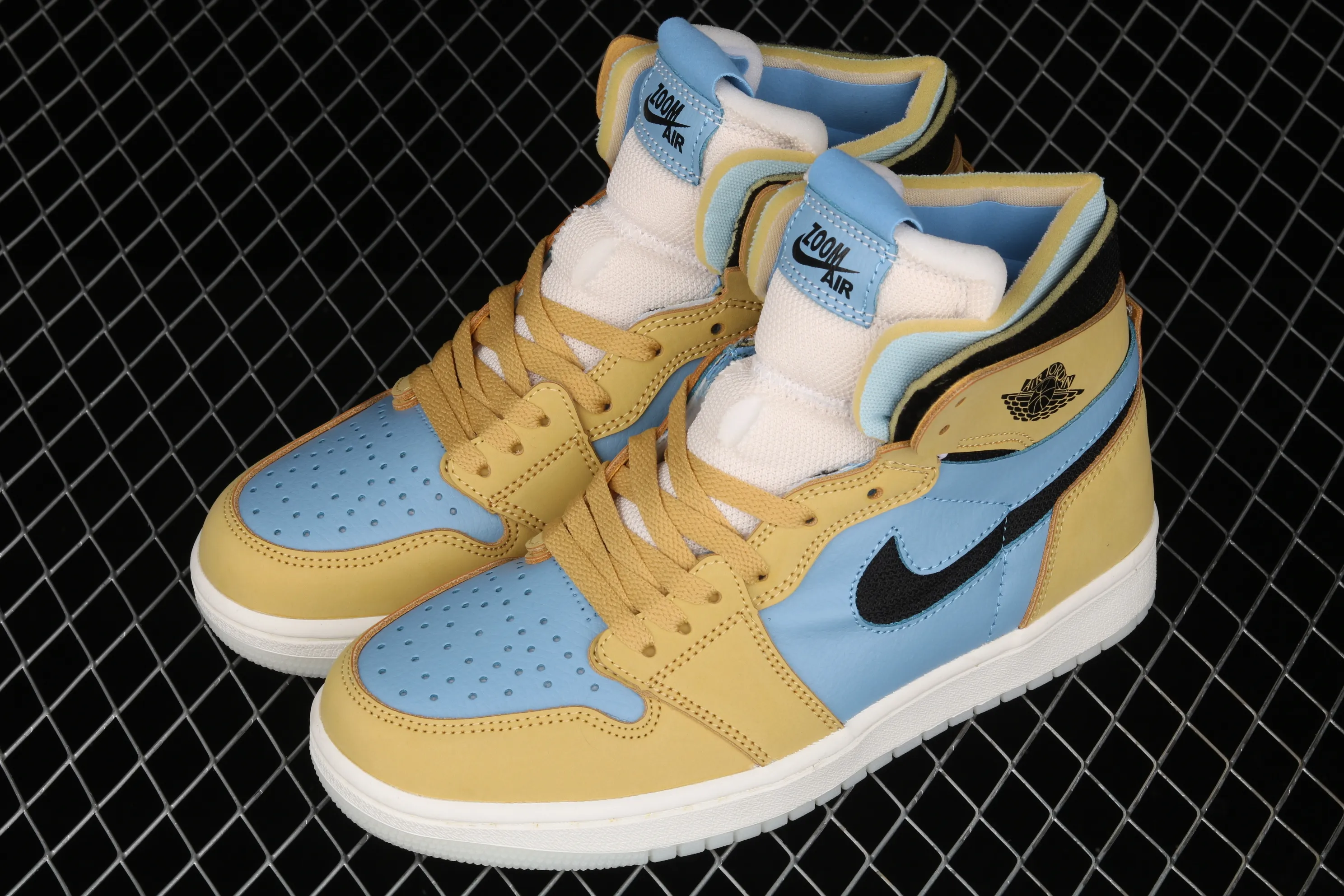 All categories Air Jordan Jordan series basketball shoes Air Jordan 1 High Z version Air Jordan 1 Zoom CMFT AJ1 Joe 1 black blue yellow CT0978-900